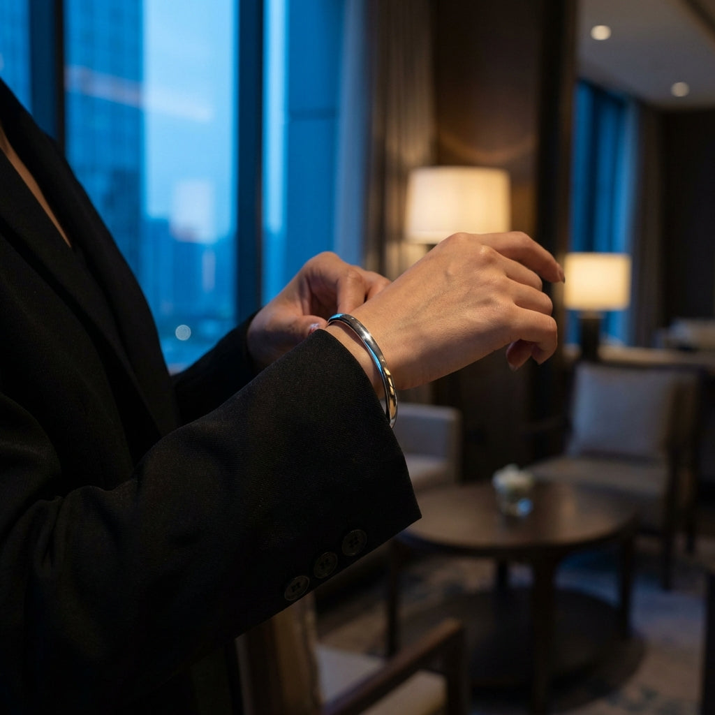 Valora Solid Cuff