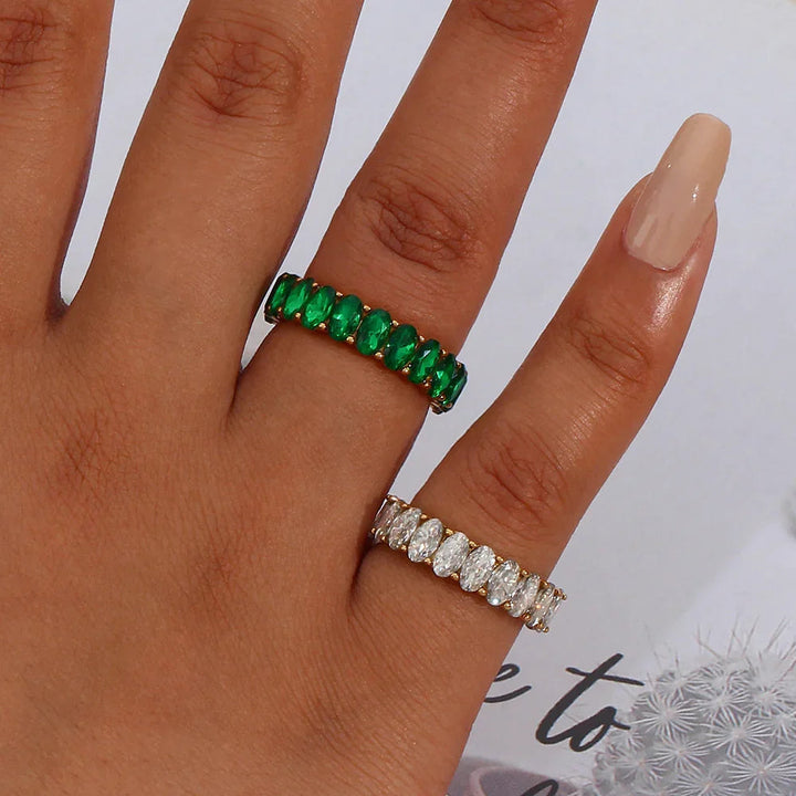 Antonia Pavé Ring