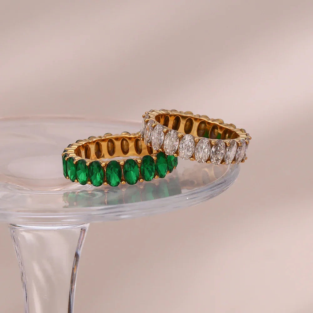Antonia Pavé Ring